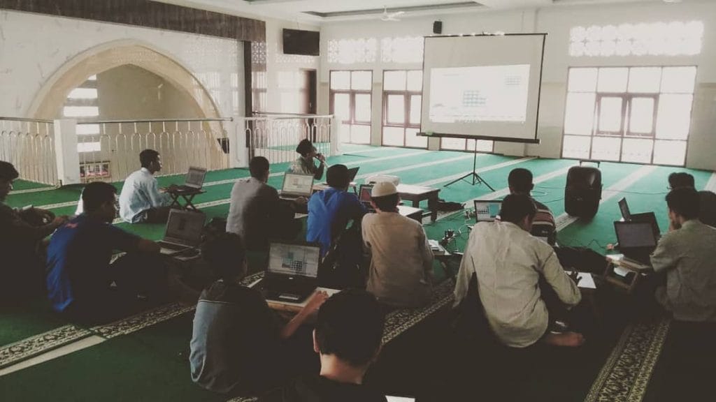 Pelatihan Desain Poster Dakwah