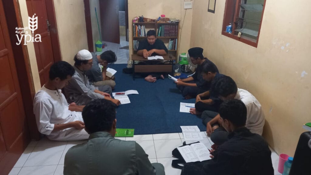 Halaqah Rutin Belajar Bahasa Arab Santri Wisma Darul Quran
