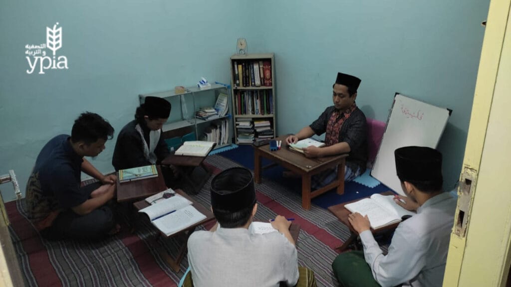 Ingin Masuk Wisma Muslim tapi Aku Belum Bisa Baca Kitab Gundul