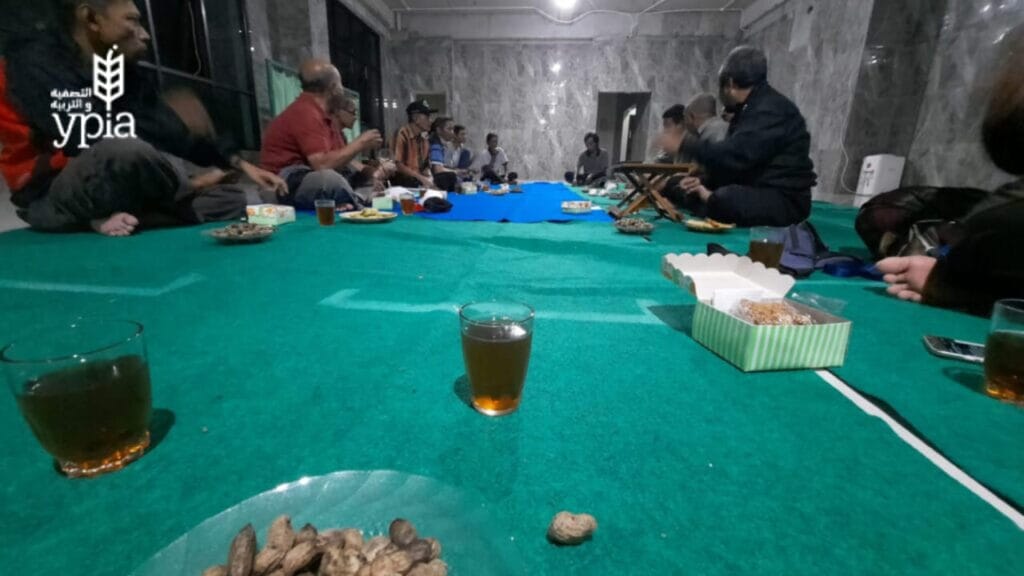 Arisan Warga : Salah Satu Cara Membuka Hati Masyarakat